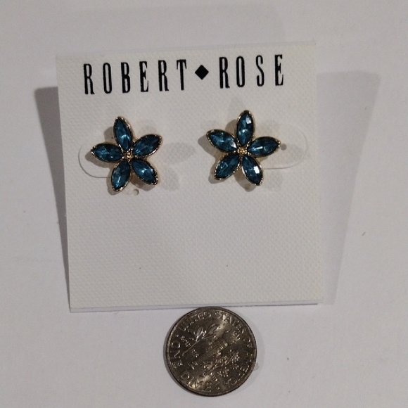 Robert Rose Gold tone Blue Flower Design Stud Earrings - Women's Fashion Jewelry - Picture 7 of 8